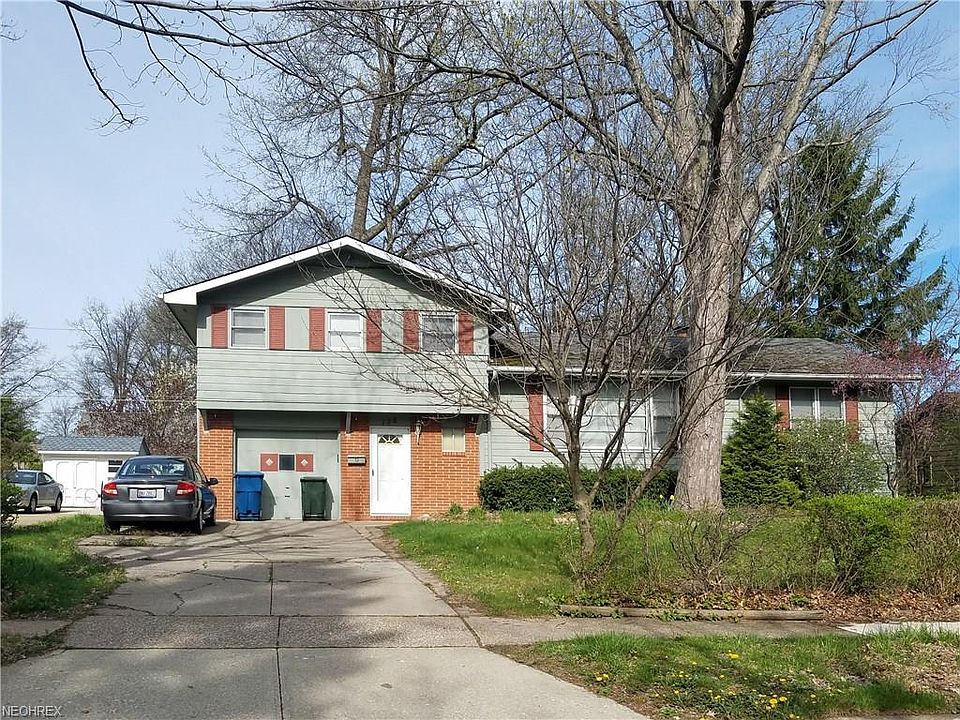 1st image of 158 Beachwood Ave