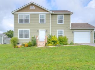 152 Prairie View Ln, Pembroke, VA 24136