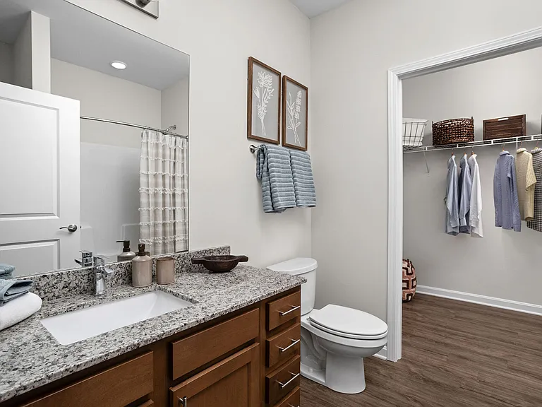 Smyrna Village Apartments of Louisville — Photo 9