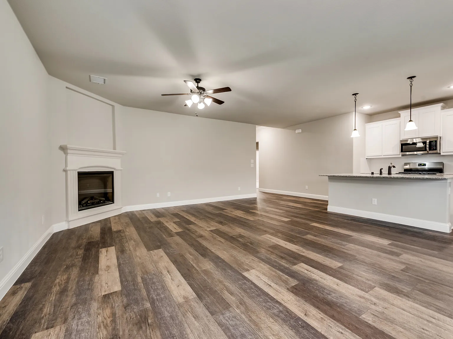 4 bed, 1800 sqft, $2,300 — Photo 4