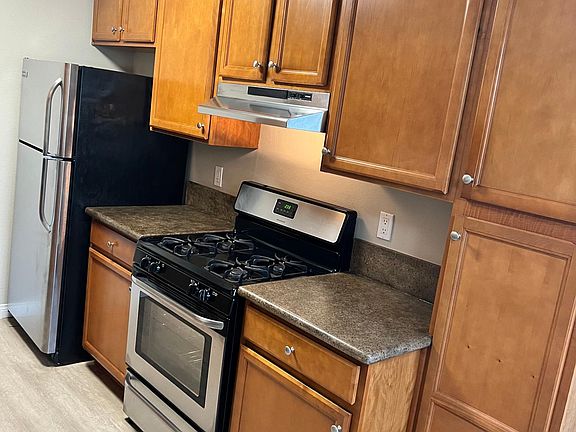 3rd image of 4689 Mission Blvd #4689