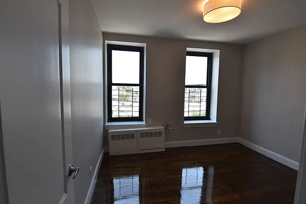 Rented by Zuz Realty | media 4