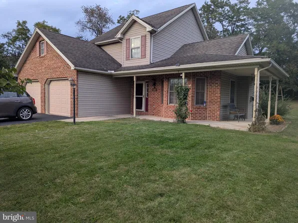 180 N Blackberry Ln #8, Fayetteville, PA 17222