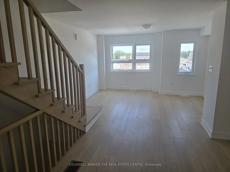 47 Flan Blvd — Photo 16