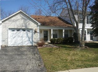 1177 Regent Dr, Mundelein, IL 60060