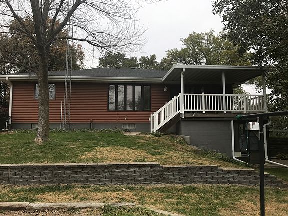 4th image of 717 W 1st St
