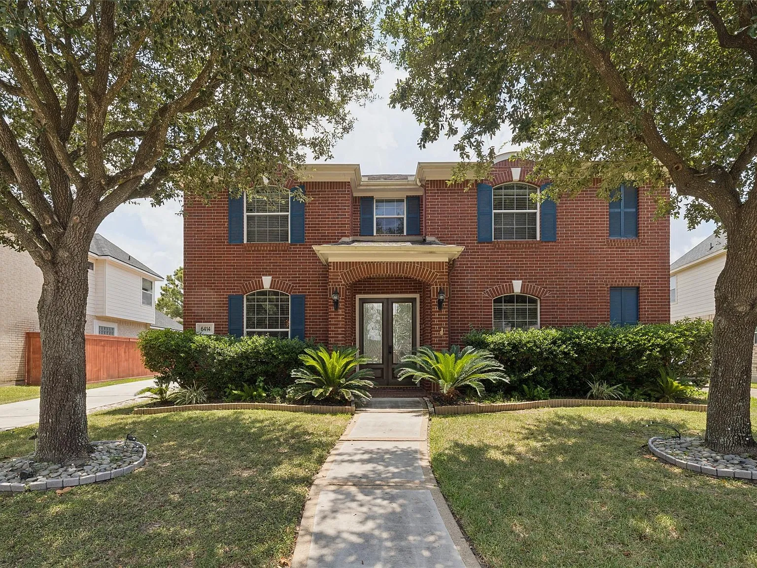 4 bed, 3.5 bath, 3273 sqft, $3,199 — Photo 2