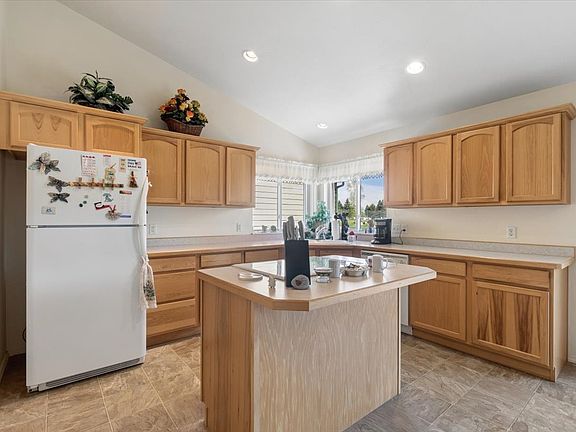 4th image of 162 Ritzman Ln