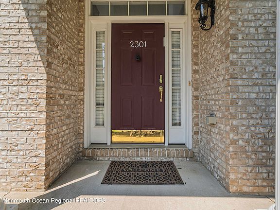 3rd image of 2301 Forest Cir