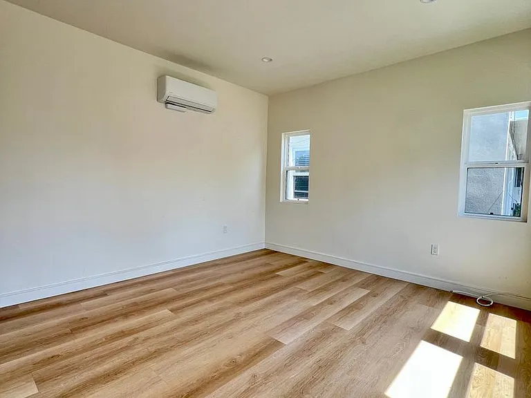 917 Lincoln Blvd — Photo 4