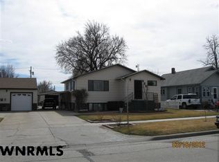 825 N St, Gering, NE 69341