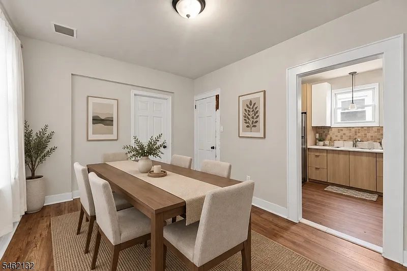 3 bed, 1.0 bath, $2,500 — Photo 3