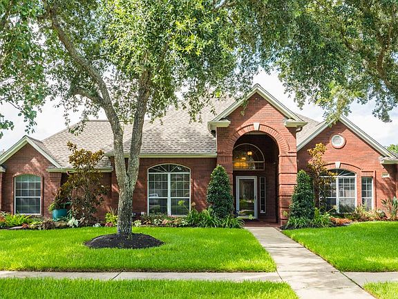 5th image of 312 Green Oaks Dr