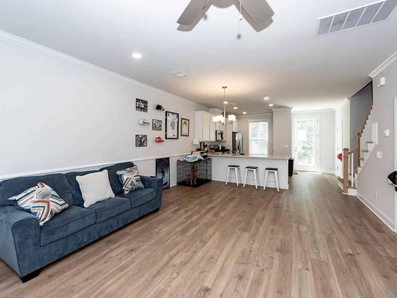 2 bed, 2.5 bath, 1304 sqft, $2,050 — Photo 4
