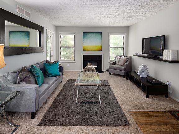 2nd image of 600 Old Holcomb Bridge Rd #121