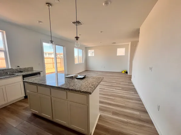 9975 Windage Way, Sacramento, CA 95829