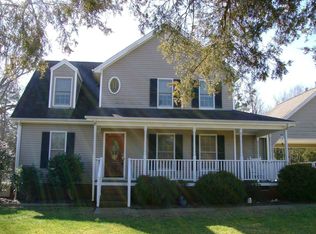 22 Sycamore Lake Rd, Siler City, NC 27344