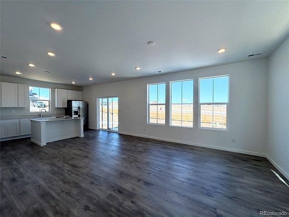3rd image of 1185 Osmolski Drive