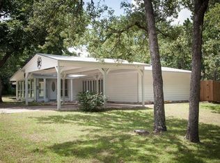 605 Calhoun Dr, Rockdale, TX 76567