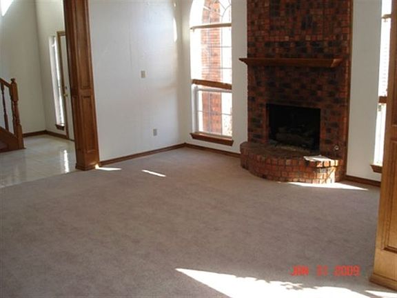 4th image of 8 NW Pecan Valley Dr #B