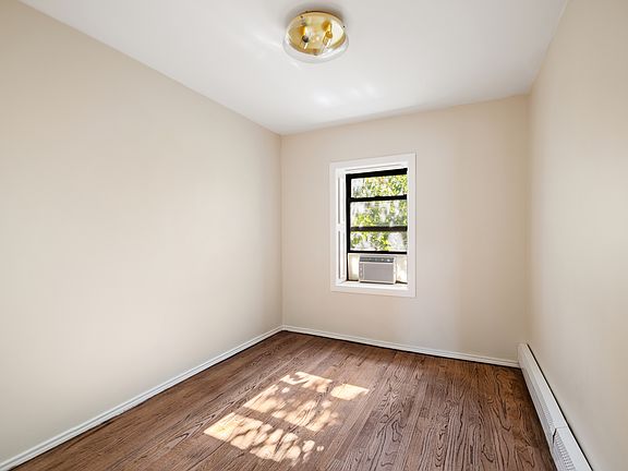 3rd image of 132 Decatur St #3