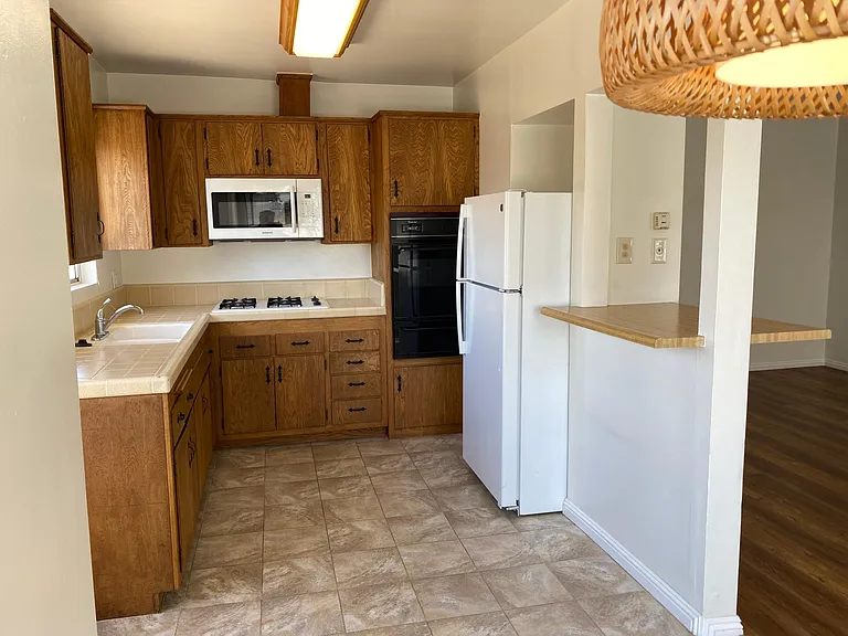 840 Haverford Ave #11 — Photo 9