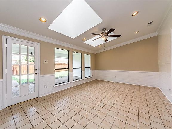 3rd image of 4409 Jenning Dr