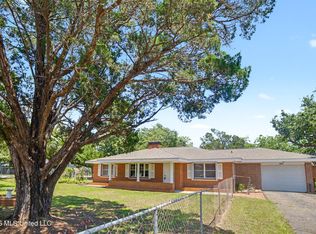 805 Bouslog St, Bay Saint Louis, MS 39520