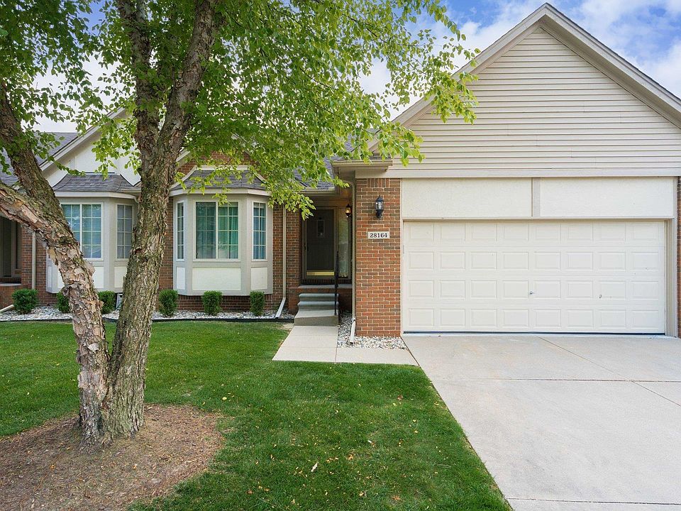 1st image of 28164 Cottonwood Ct