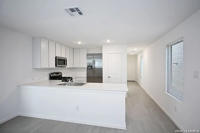 3 bed, 2.5 bath, 1360 sqft, $1,295 — Photo 4