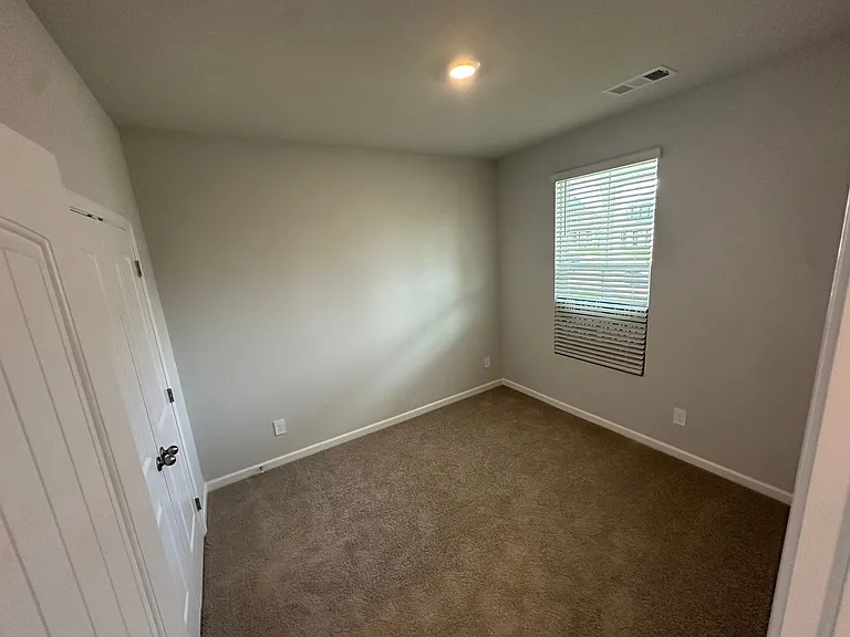 812 Quinn Dr — Photo 4