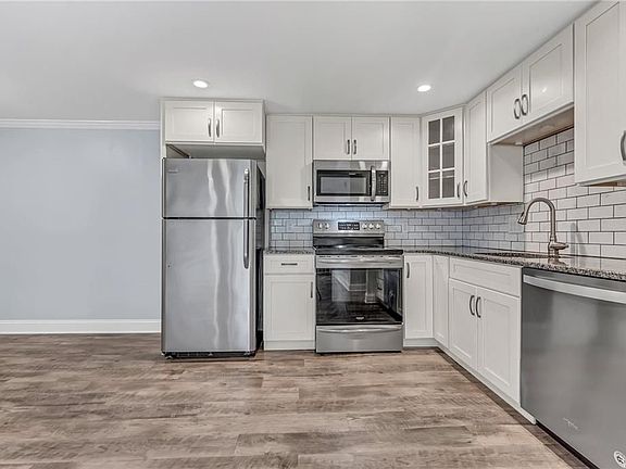 3rd image of 770 W Ferry St APT 22B