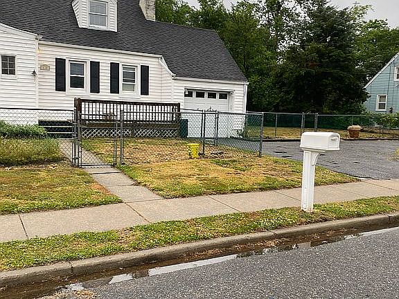 3rd image of 538 Heilprin Ave