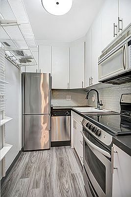4th image of 80 Park Ave APT 7F