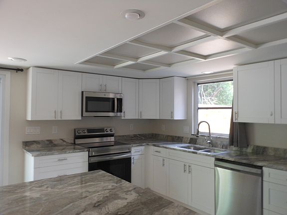 4th image of 3416 Avenida Madera
