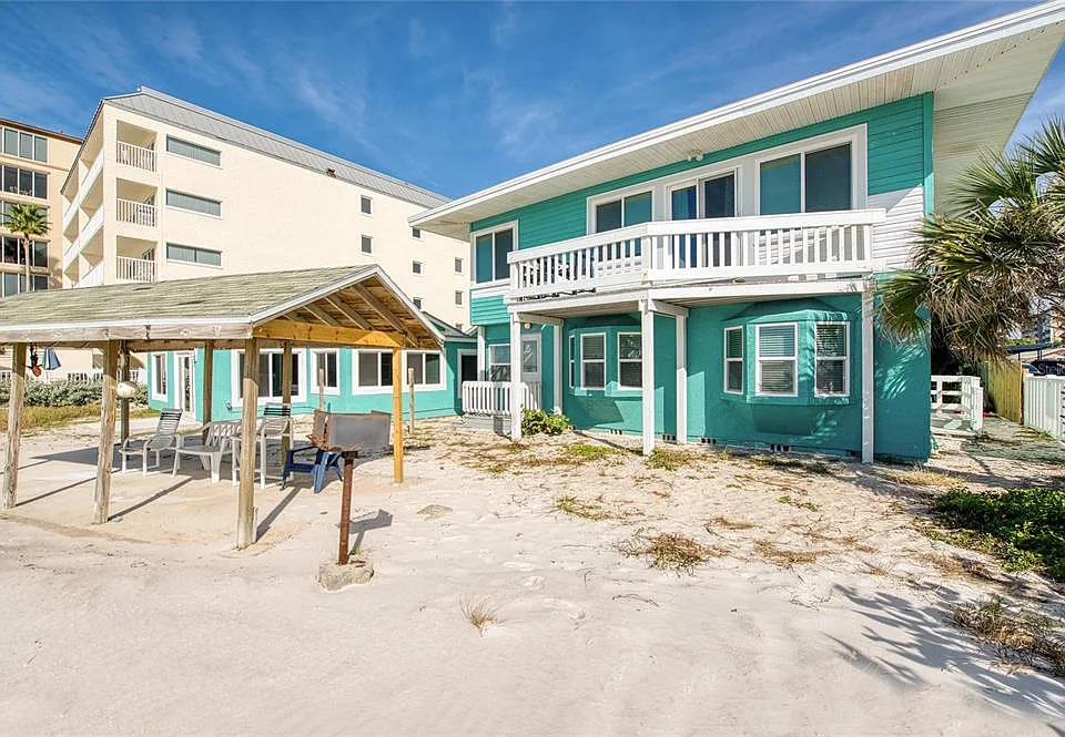 19506 Gulf Blvd #4