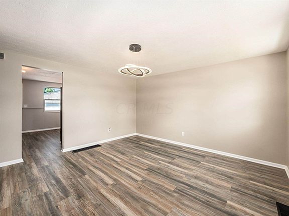 5th image of 2086 Shawbury Ct W