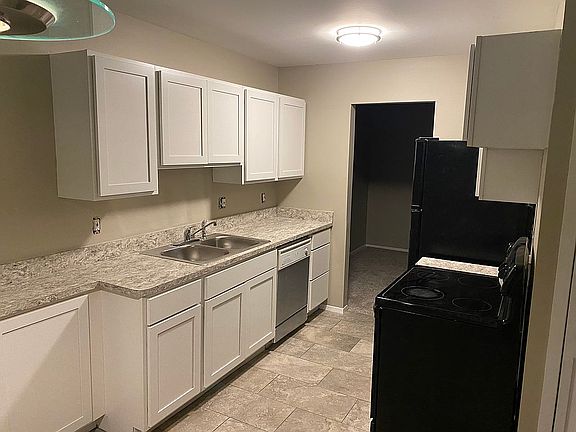 3rd image of 20807 Glen Haven Cir W #281