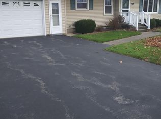 161 Darwin Dr, Depew, NY 14043