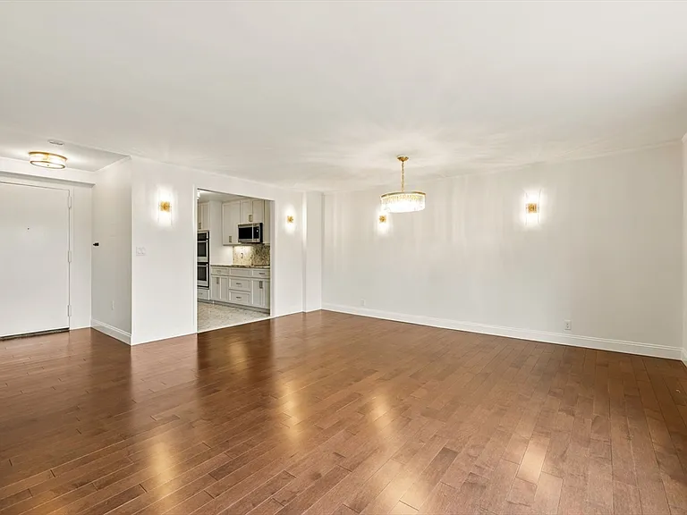 19 Chauncy St #4B — Photo 4