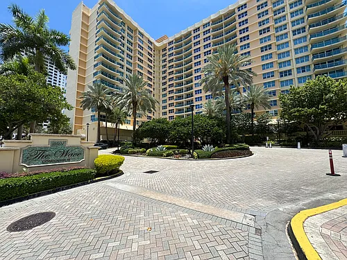 2501 S Ocean Dr Photo 1
