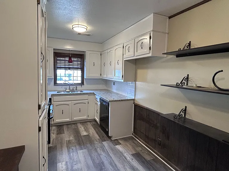 5107 Briarcliff Dr — Photo 8