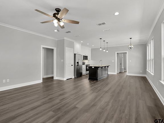 4th image of 426 Brentwood Dr
