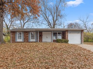 617 Science Hill Dr, Saint Louis, MO 63137