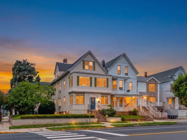 339 Avenue C, Bayonne, NJ 07002