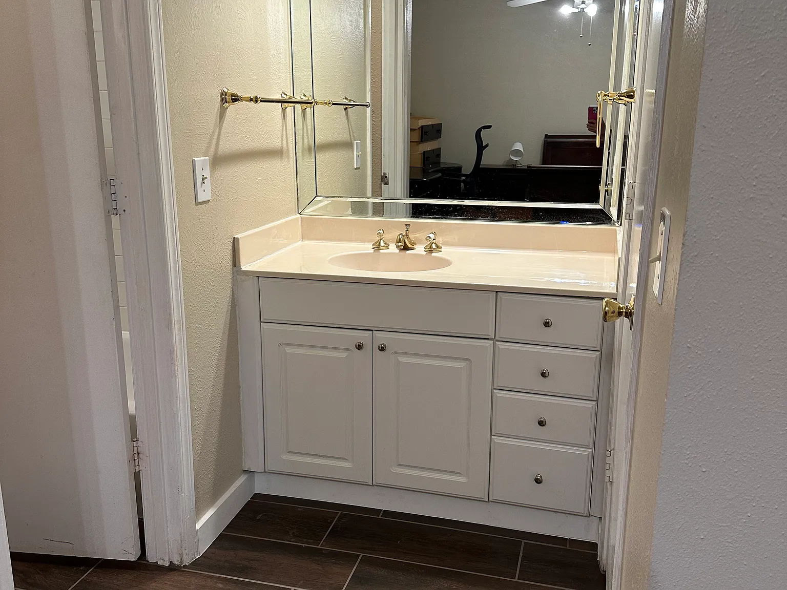 4 bed, 1450 sqft, $975 — Photo 3