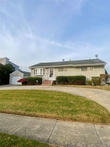 816 Anderson Avenue, Franklin Square, NY, 11010