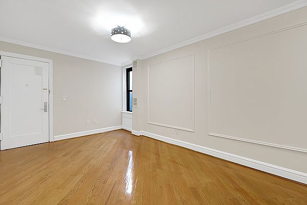 1st image of 226 E 70th St APT 5G