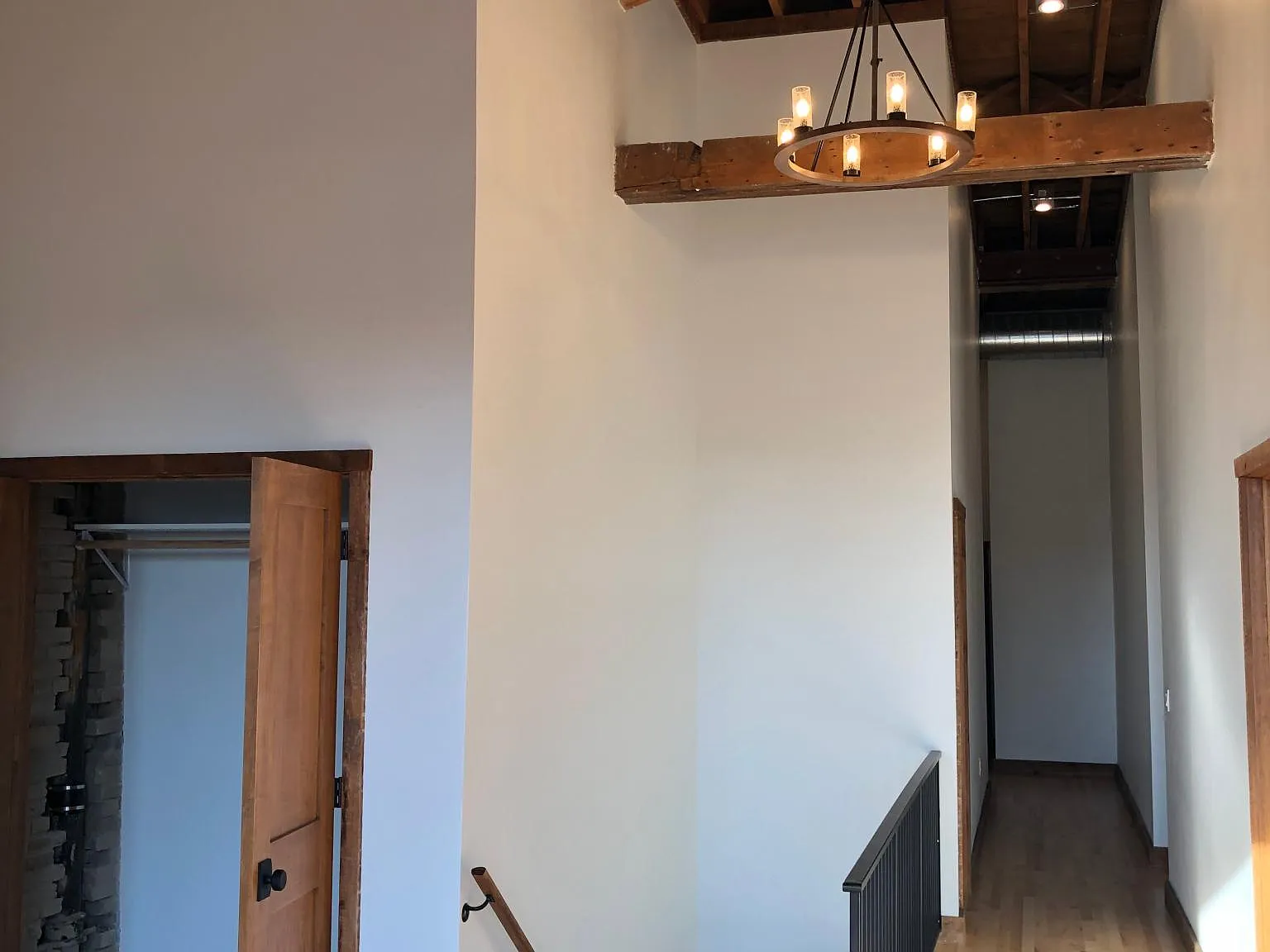 403 Main St — Photo 2