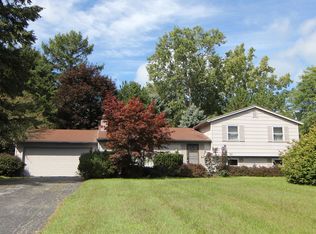 1205 Appian Dr, Webster, NY 14580
